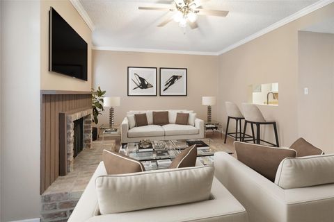 Photo of 1100 Augusta Drive #7, Houston, TX 77057 (MLS # 43007392)