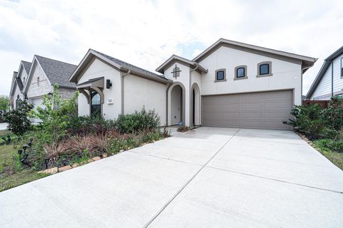 Homes For Sale - 24819 Yellow Spruce Cir<br/> Katy, TX 77493