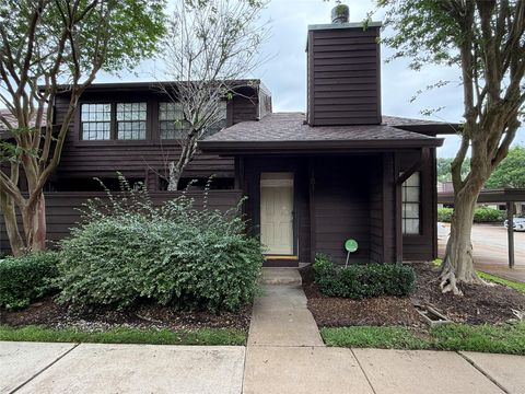 Photo of 2611 Grants Lake Boulevard #181, Sugar Land, TX 77479 (MLS # 39324000)
