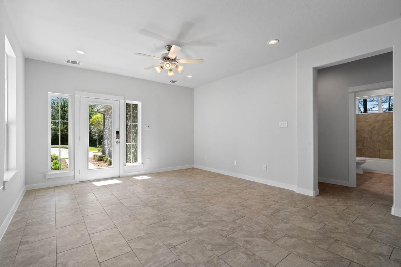 40203 Bay Warbler Way