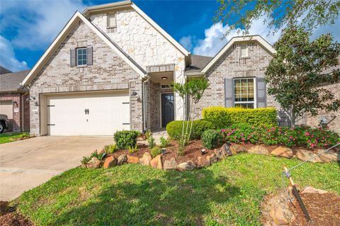 Photo of 1851 Belle Place, Alvin, TX 77511 (MLS # 54036131)