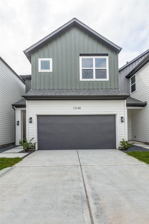 Photo of 13138 Perennial Springs Dr Dr, Houston, TX 77048 (MLS # 87325126)