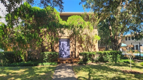 Photo of 4020 Blue Bonnet Boulevard, Houston, TX 77025 (MLS # 4931400)