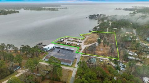 431 Navaho Trail Onalaska TX 77360