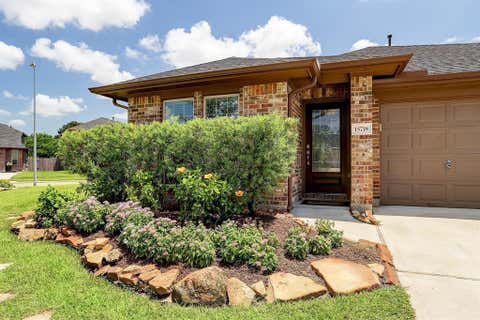 Photo of 15718 Whispering Green Drive, Cypress, TX 77429 (MLS # 49195410)