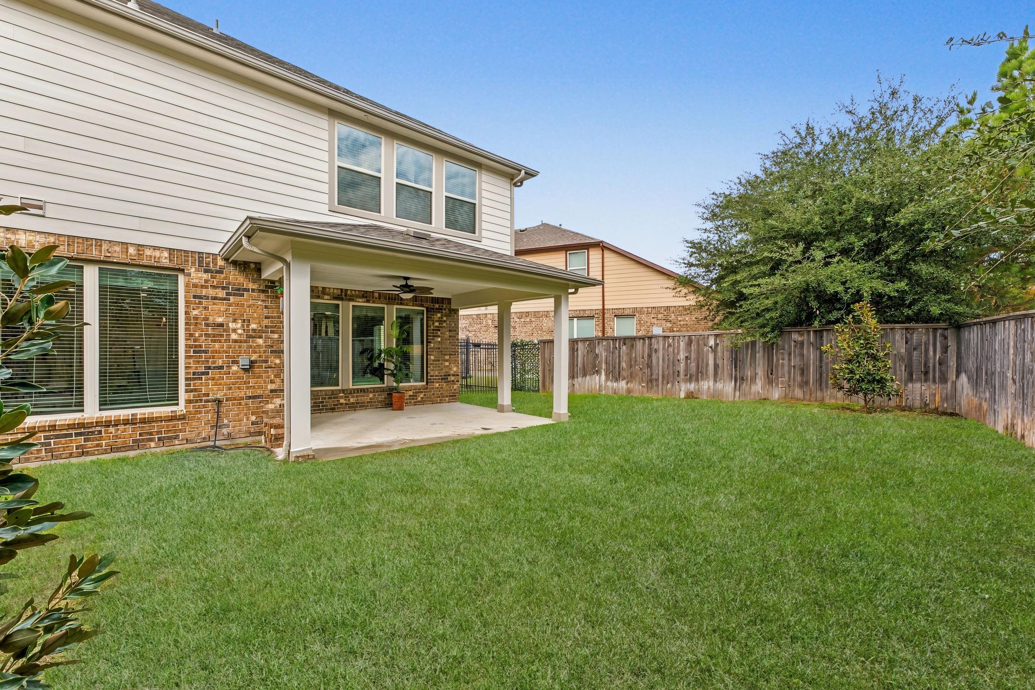 16 Centennial Ridge Place