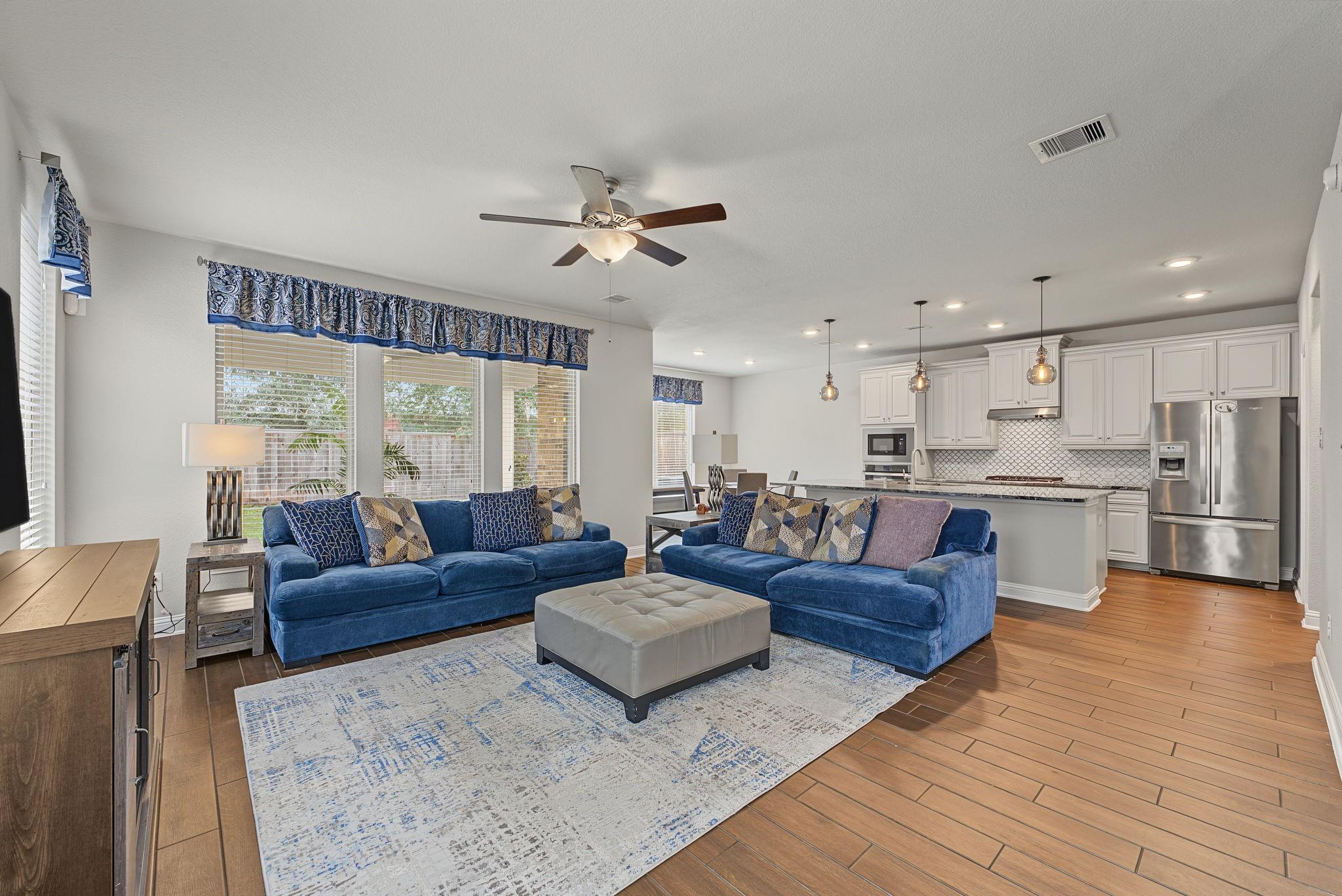 16 Centennial Ridge Place