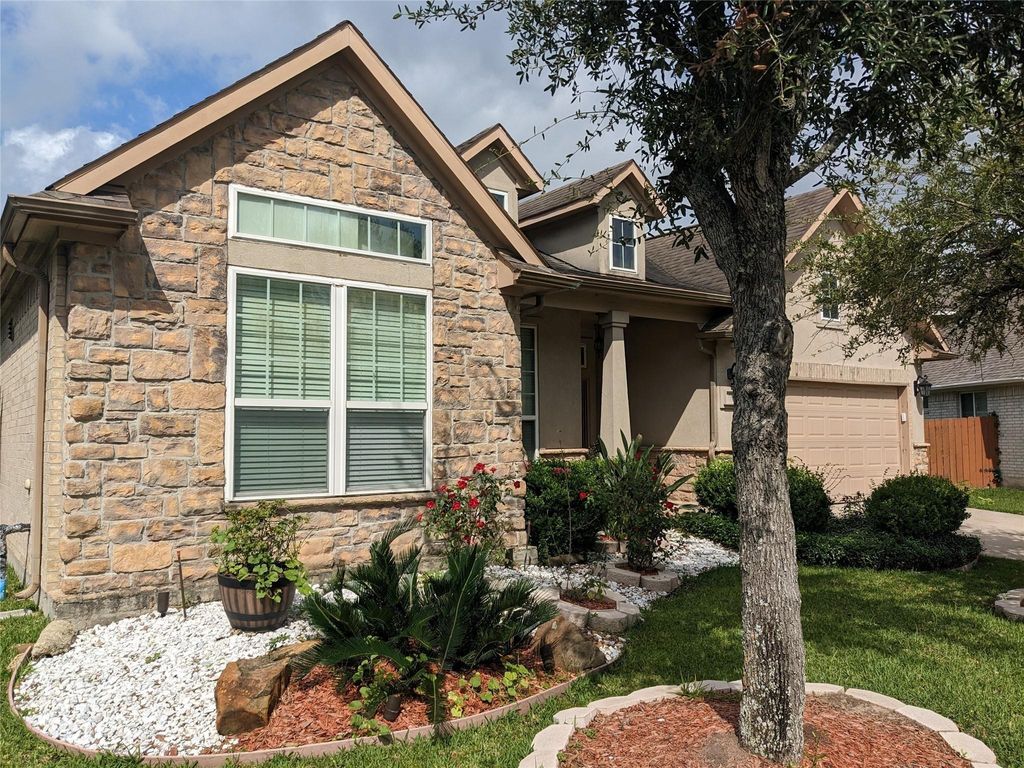 Photo of 2714 White Falls Drive, Pearland, TX 77584 (MLS # 49917662)