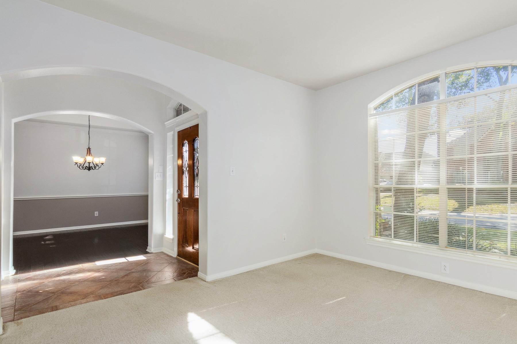 2922 Maple Bend Drive