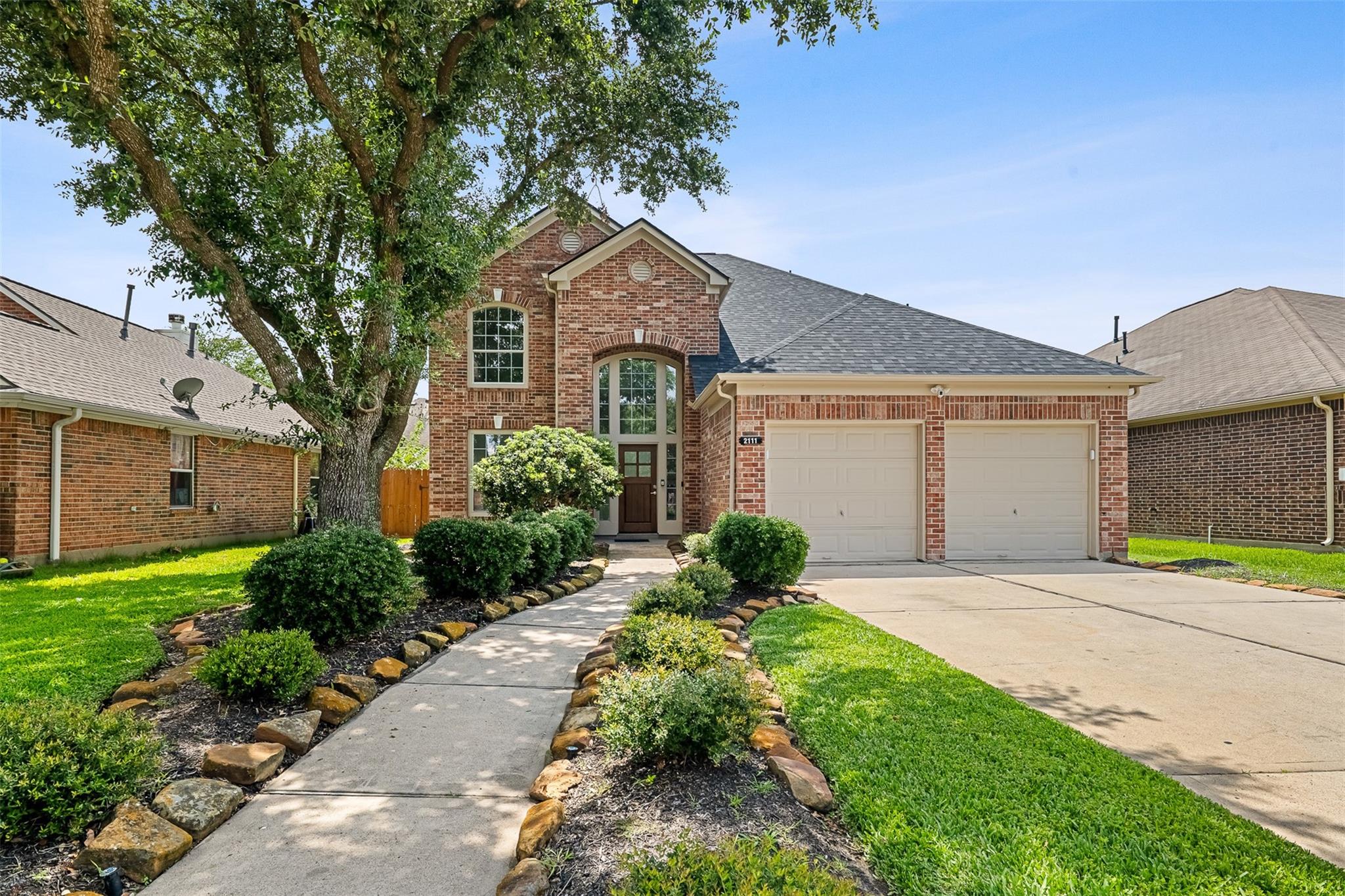 2111 Pinecreek Pass Lane