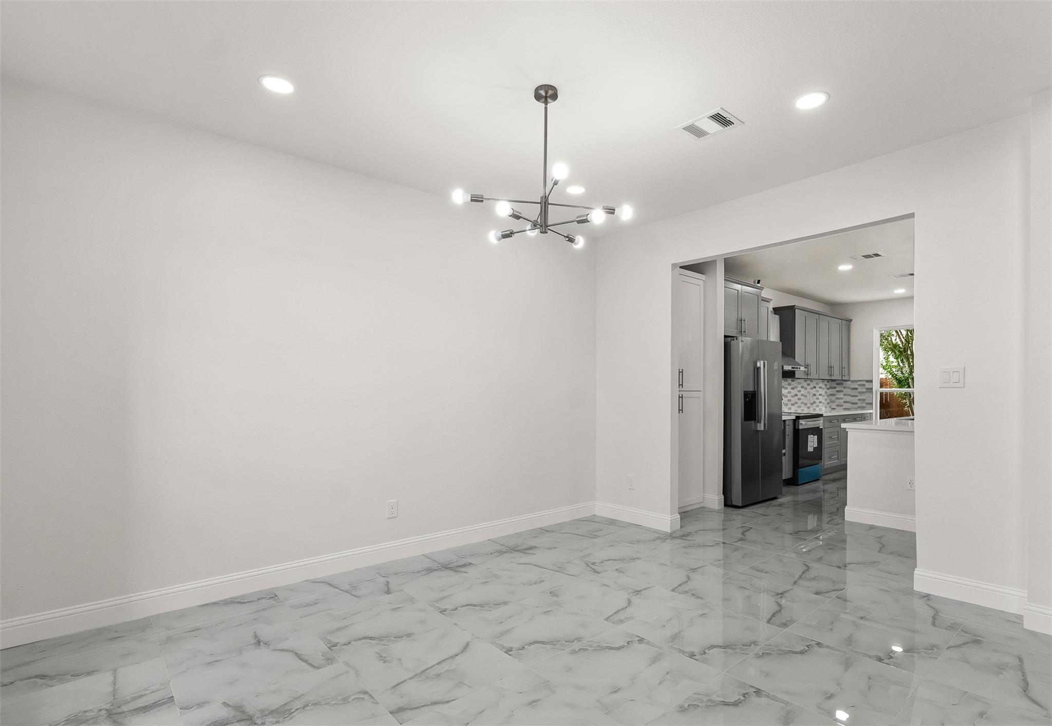 2111 Pinecreek Pass Lane