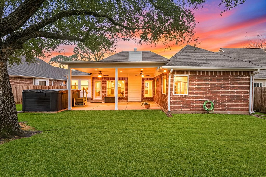 Photo of 2234 Enchanted Isle Drive, Houston, TX 77062 (MLS # 24528090)