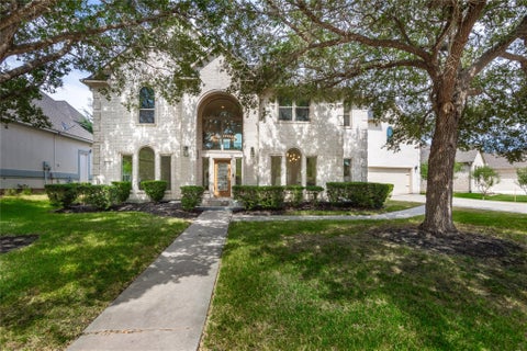 Photo of 686 Edgewood Drive, Montgomery, TX 77356 (MLS # 47822768)