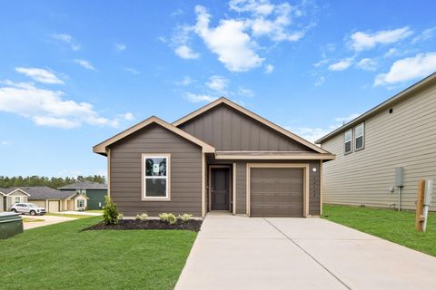 Photo of 13146 Mccrorey Crest Lane, Conroe, TX 77303 (MLS # 38672506)