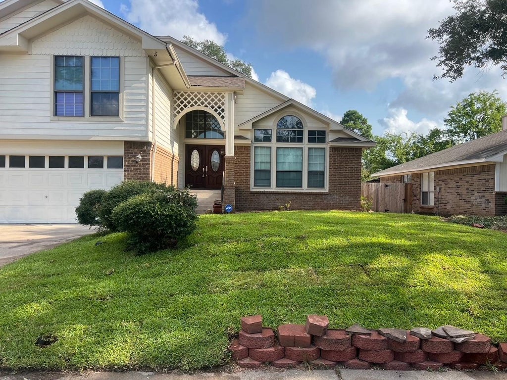 Photo of 16818 Rockbend, Houston, TX 77084 (MLS # 67368237)