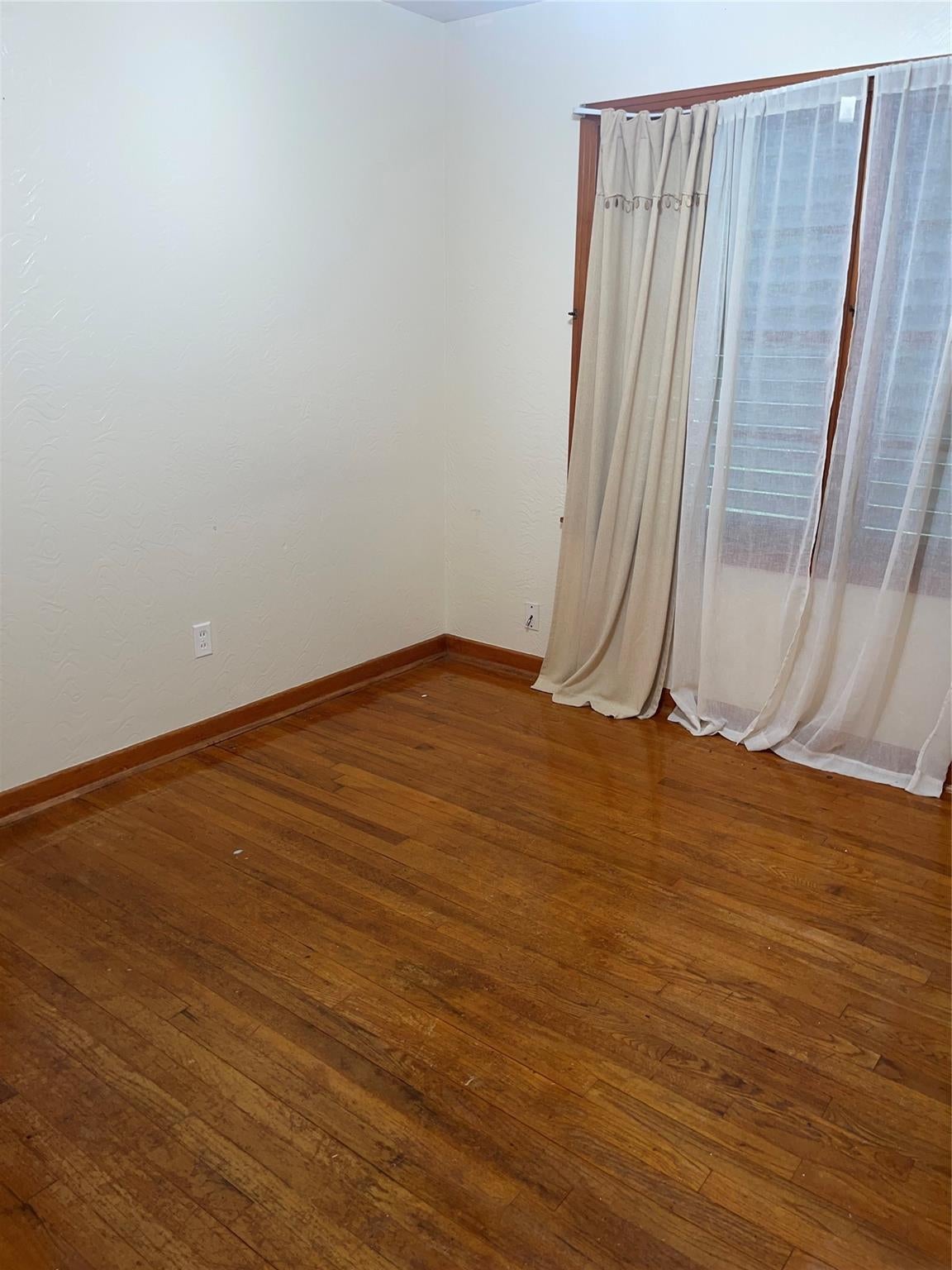 2114 Evergreen Lane