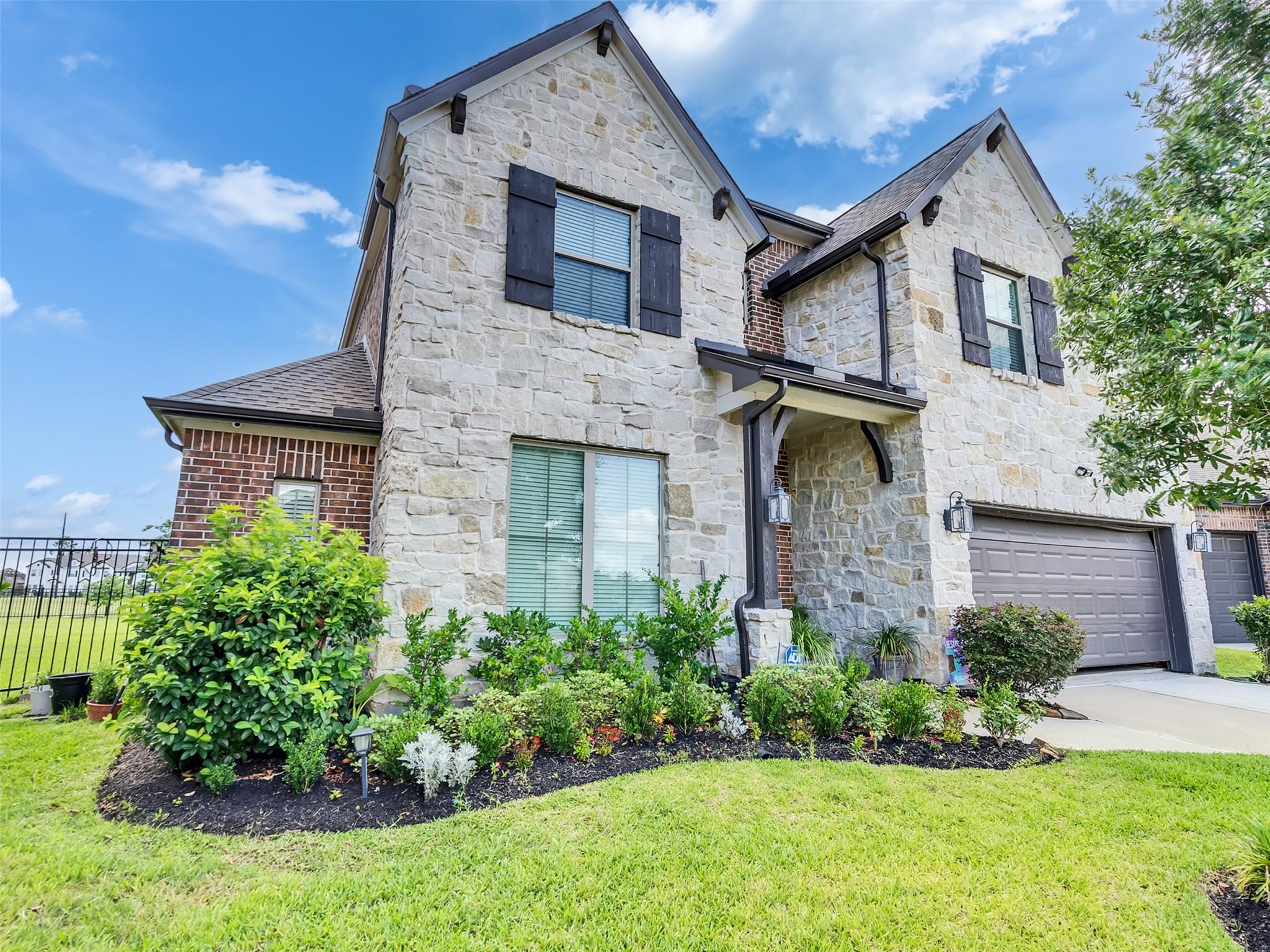 15603 Roscobie Park Drive
