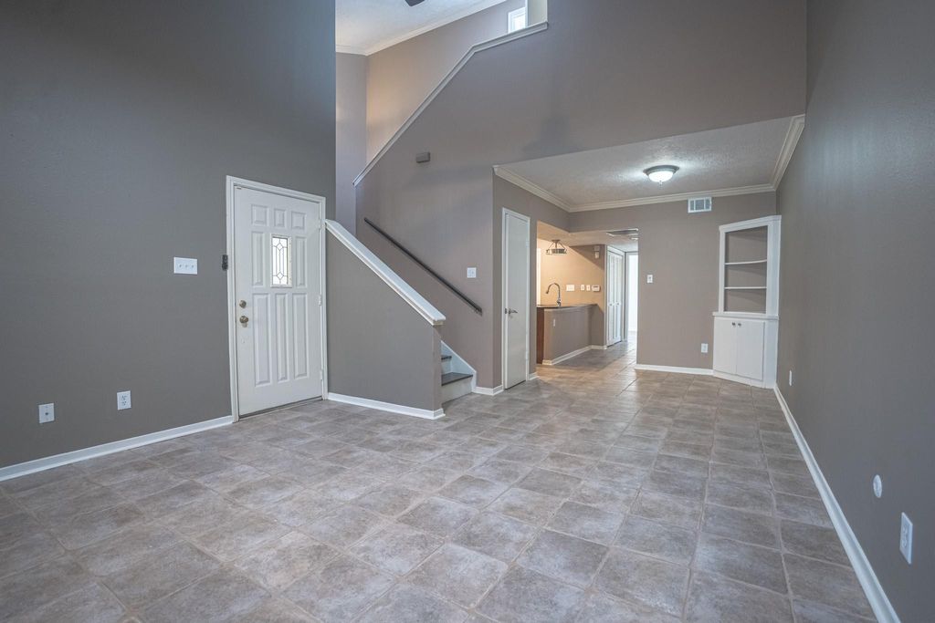 Photo of 928 Memorial Village Drive #22, Houston, TX 77024 (MLS # 76903211)