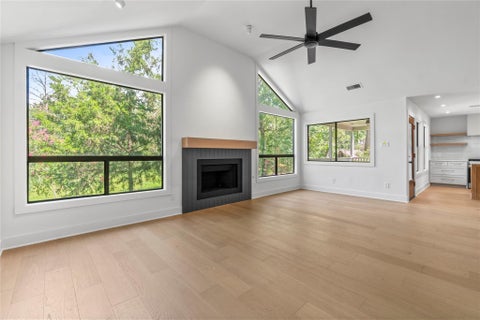 Photo of 33 Split Rock Court, The Woodlands, TX 77381 (MLS # 20386113)