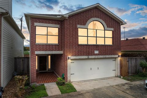 Photo of 9705 Linkmeadow Lane, Houston, TX 77025 (MLS # 55291715)