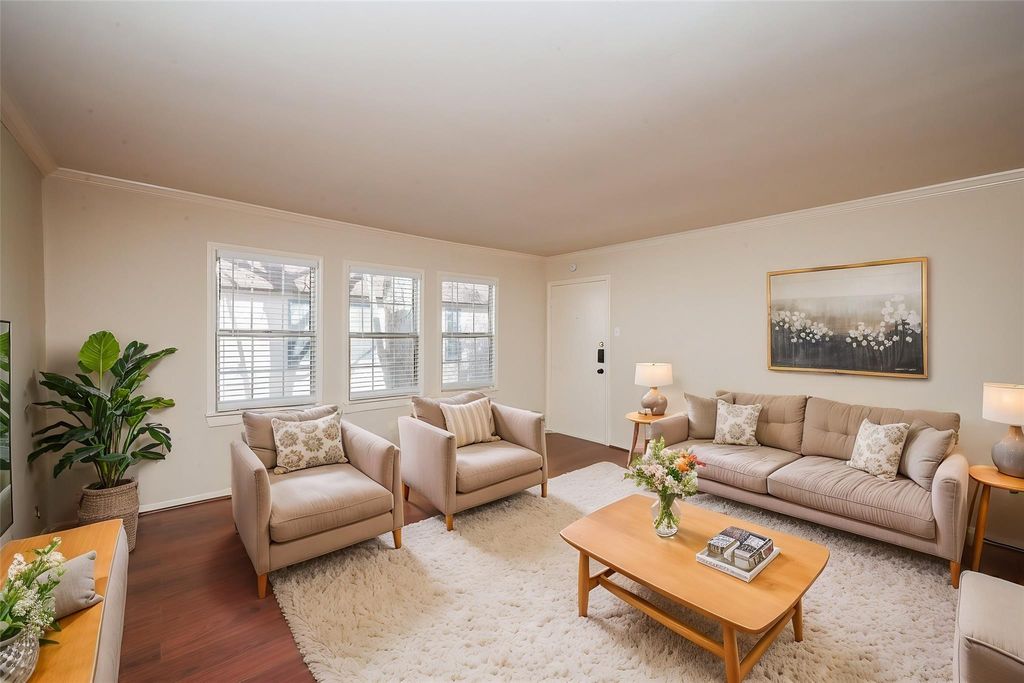 Photo of 5230 Arboles Drive #4, Houston, TX 77035 (MLS # 14219466)