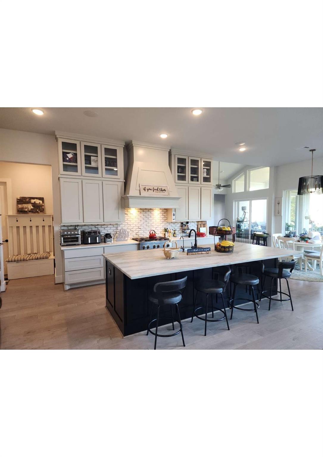 19214 Round Prairie Lane