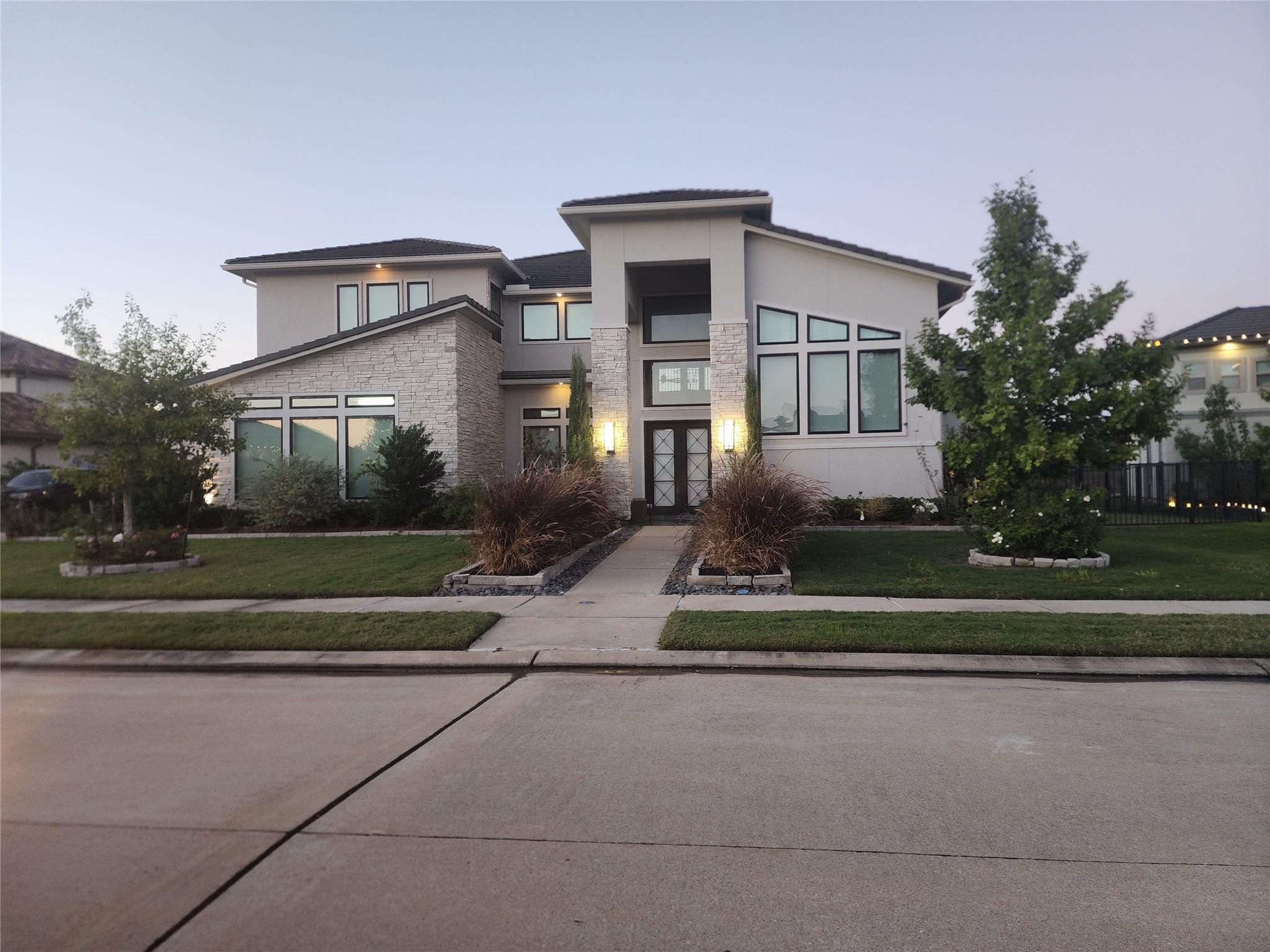 19214 Round Prairie Lane