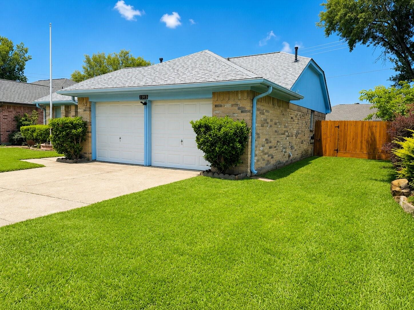 10916 Mulberry Court