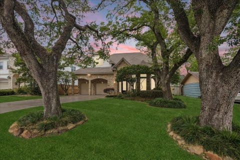 Photo of 4714 Holt St, Bellaire, TX 77401 (MLS # 26936324)