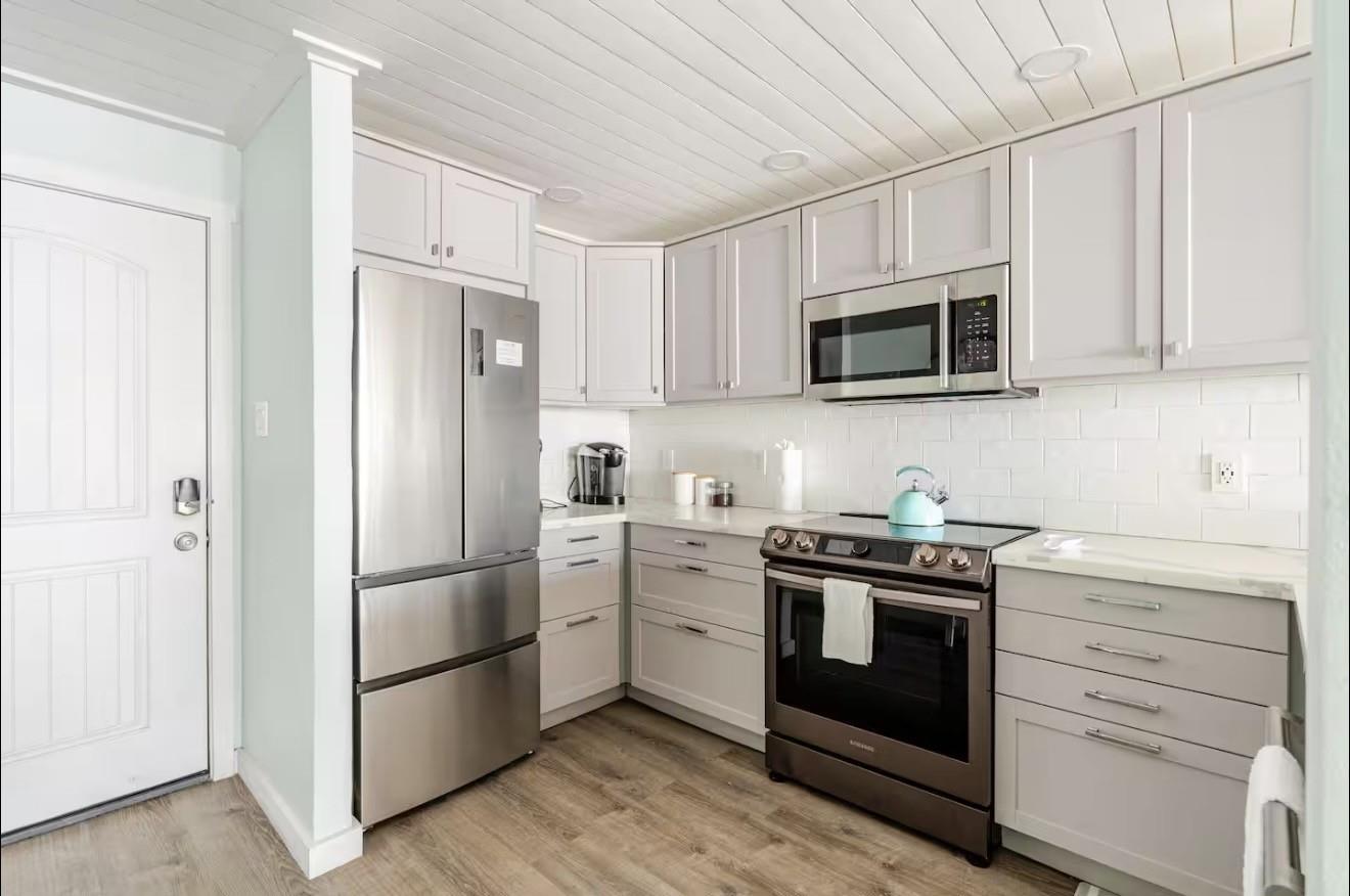 7310 Seawall Boulevard 806