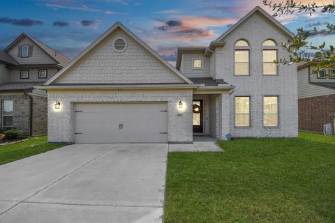 Photo of 4922 Lacebark Pine Trl Trl, Rosenberg, TX 77471 (MLS # 7626137) Photo of 4922 Lacebark Pine Trl Trl, Rosenberg, TX 77471 (MLS # 7626137)