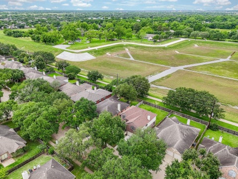 Homes For Sale - 4815 Knights Branch Drive<br/> Sugar Land, TX 77479