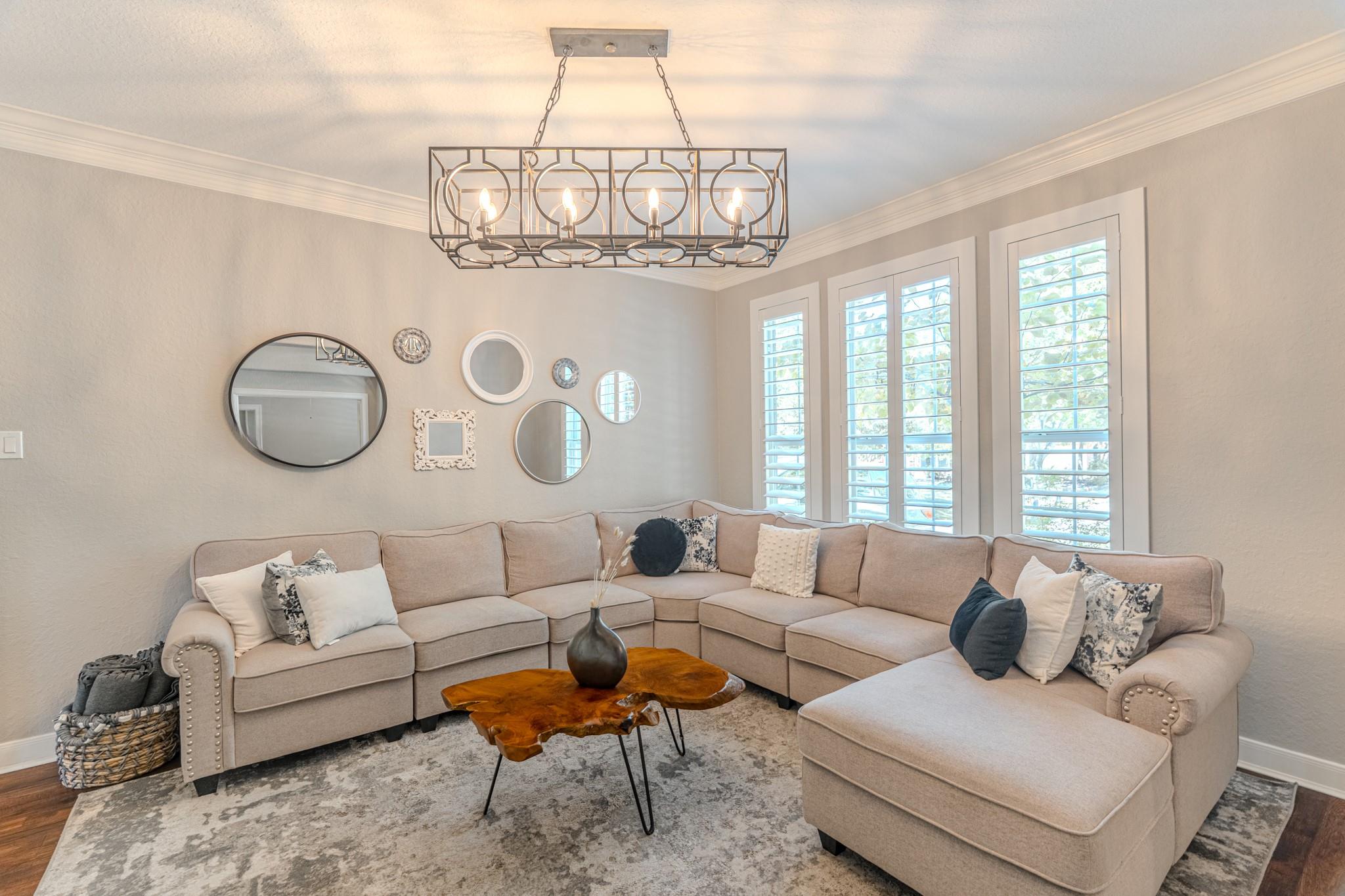 2 Graylin Woods Place