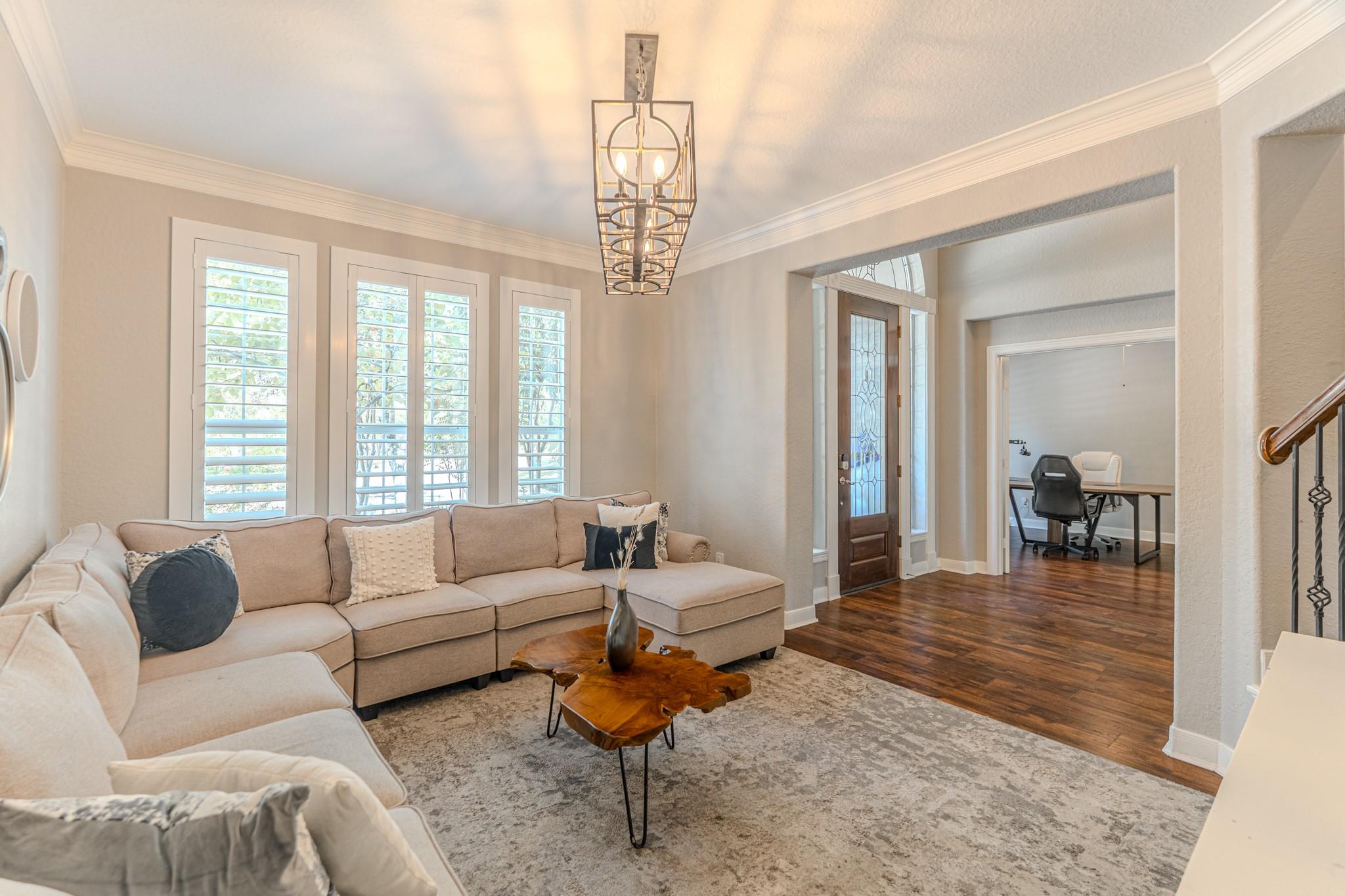 2 Graylin Woods Place