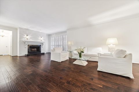 Photo of 9333 Memorial Drive #301, Houston, TX 77024 (MLS # 11897175)