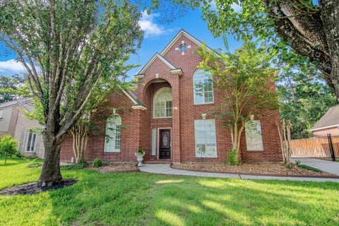 Photo of 6807 Queensclub Drive, Houston, TX 77069 (MLS # 77429291)
