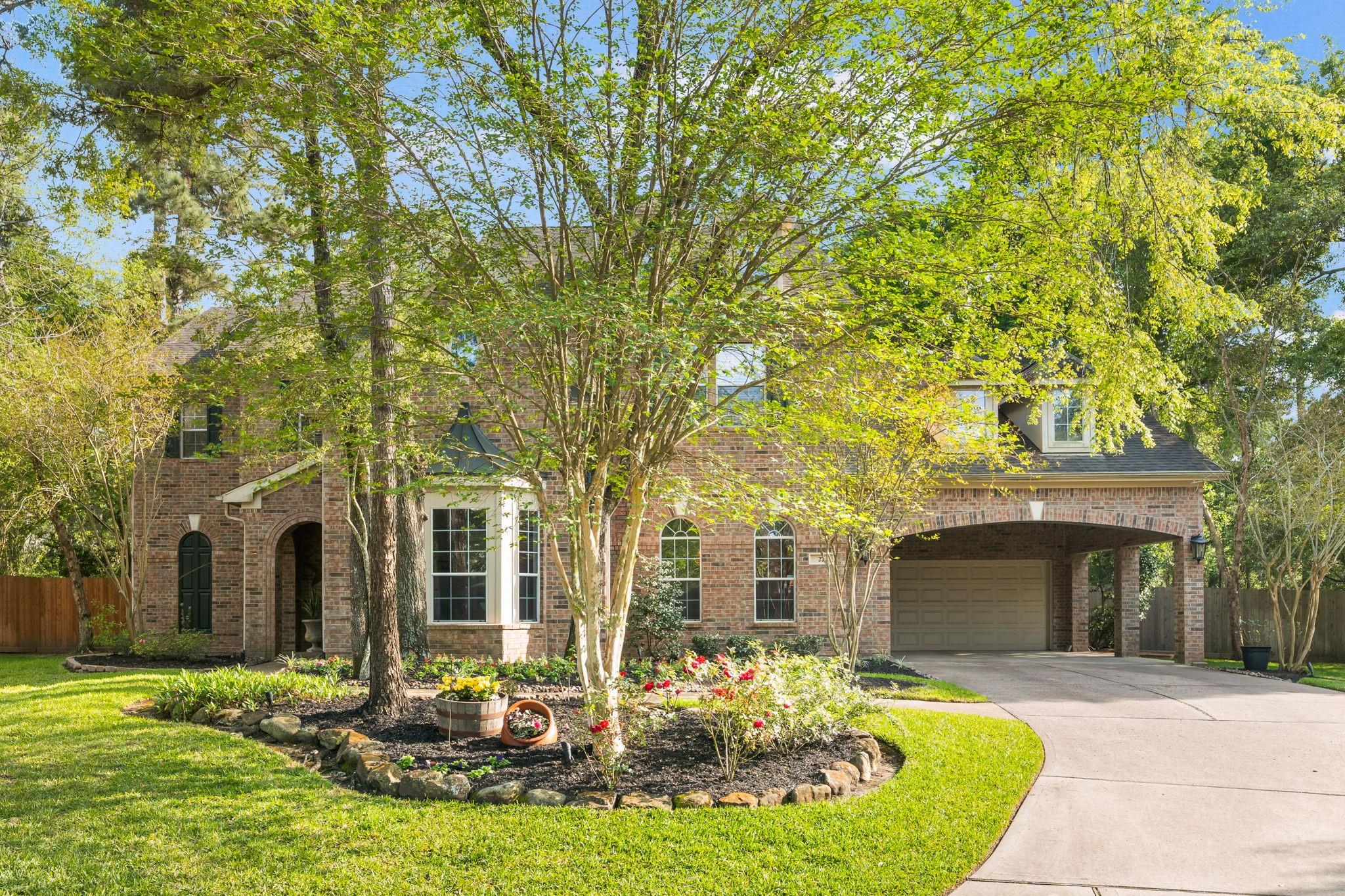 27 Wooded Path Place