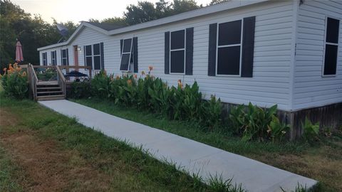 278 Country Way Smithville TX 78957