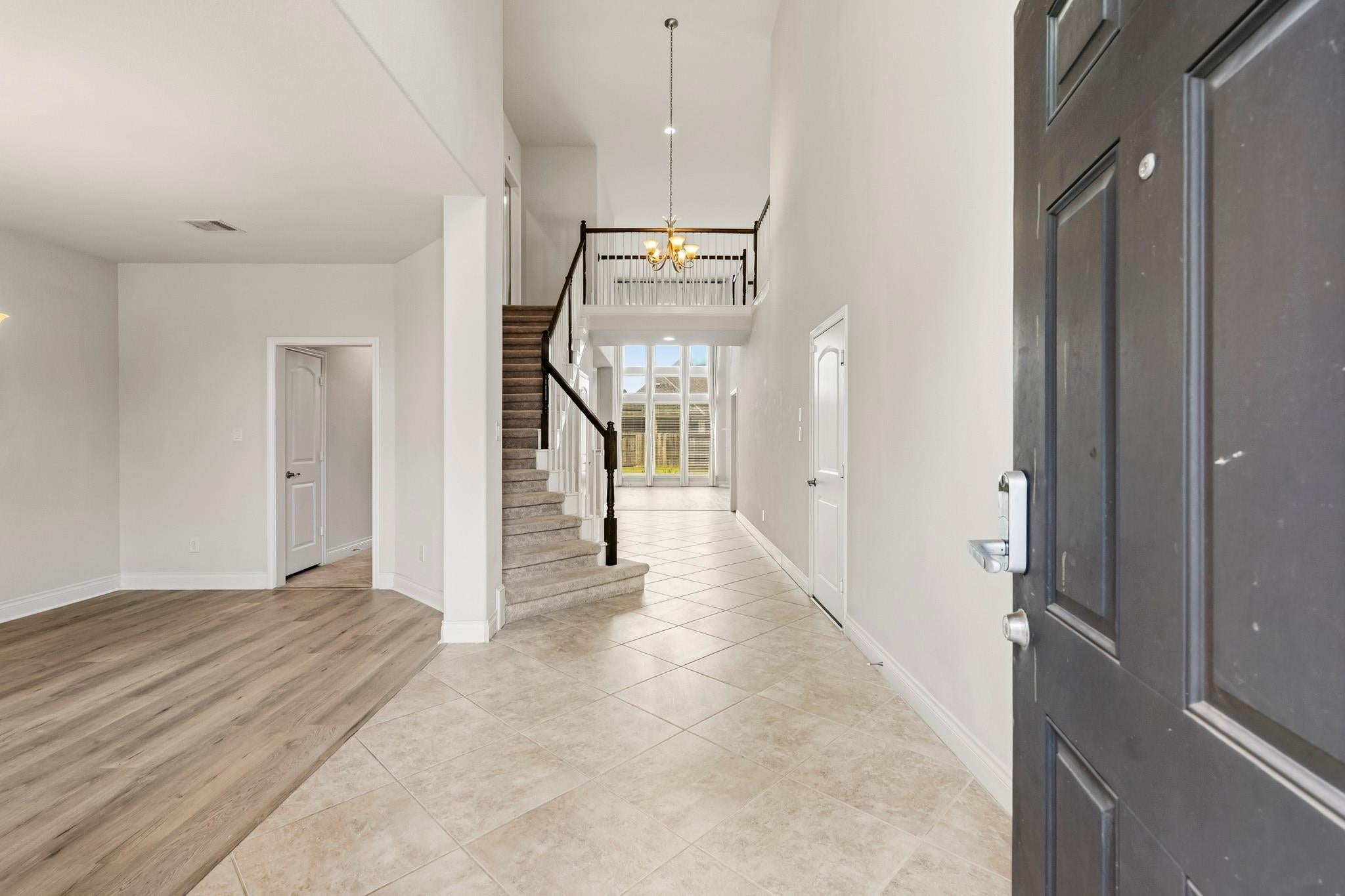 2915 Oakmist Ridge Lane