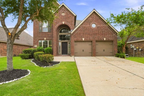 Photo of 2915 Oakmist Ridge Lane, Pearland, TX 77584 (MLS # 54058990)