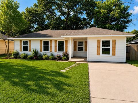 Photo of 3208 Grant Street, Pasadena, TX 77503 (MLS # 39774283)