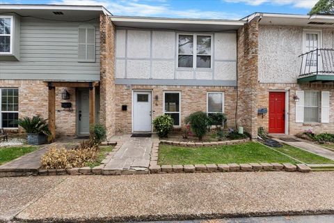 Photo of 1846 Hollister Street #4, Houston, TX 77080 (MLS # 98693120)
