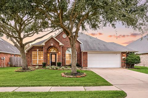 Photo of 2810 Firecrest Dr, Katy, TX 77494 (MLS # 28235482)