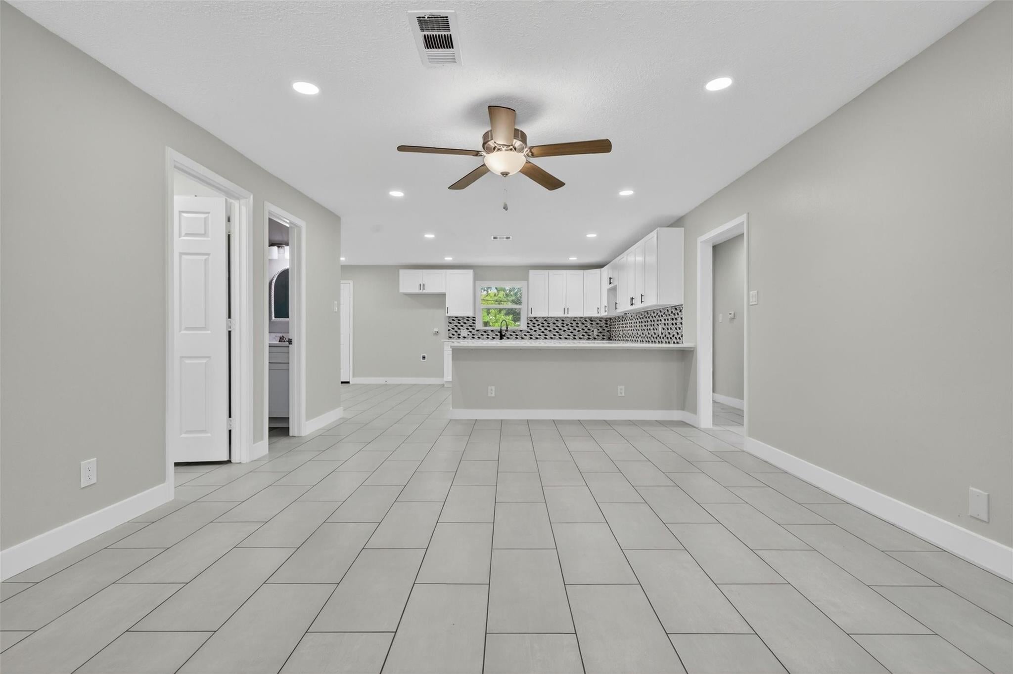 206 Mockingbird Lane