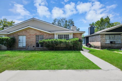 Photo of 5526 Farley Unit A Drive, Houston, TX 77032 (MLS # 18487137)
