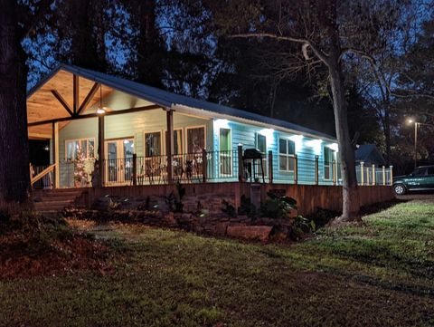 Photo of 110 N Bailey Street, Trinity, TX 75862 (MLS # 78608215)