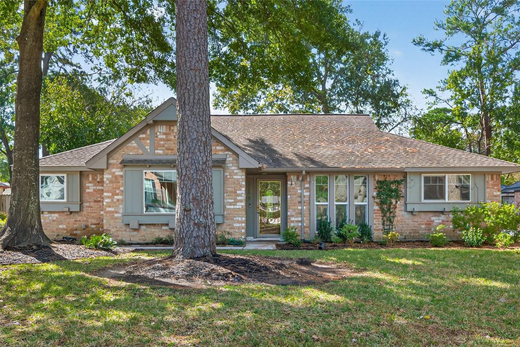 Photo of 25319 Tuckahoe Lane, Spring, TX 77373 (MLS # 80212283)