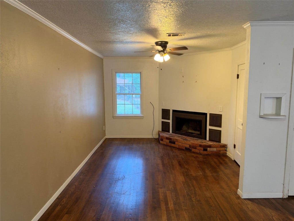 Photo of 306 Birch Street, Woodville, TX 75979 (MLS # 82491732)