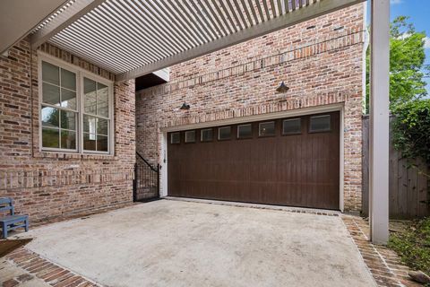Photo of 1819 Banks Street, Houston, TX 77098 (MLS # 80031199)