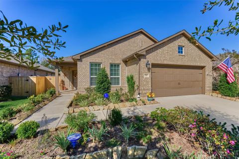 Photo of 332 N Arrowhead Lane, Montgomery, TX 77316 (MLS # 75762548)